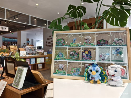 文化赋能 非遗 ,西双版纳特色文创产品亮相昆明