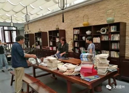 唯读书与美景不可辜负,盘州流动图书走进世界古银杏之乡